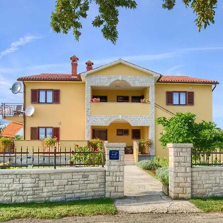 Appartman Rozana Apartment *